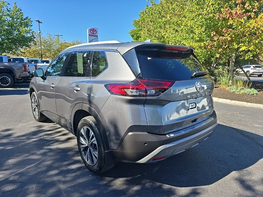 Used 2021 Nissan Rogue SV w/ Premium Package AWD/4WD image 6