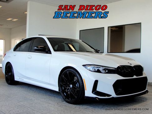 Used 2023 BMW 330i Sedan w/ M Sport Package RWD image 14