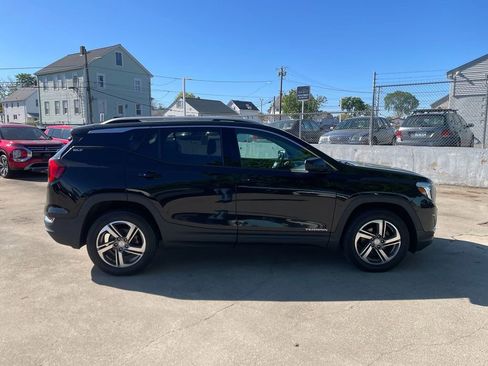 Used 2018 GMC Terrain SLT w/ Preferred Package AWD/4WD image 4