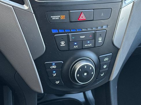 Used 2018 Hyundai Santa Fe Sport FWD image 20