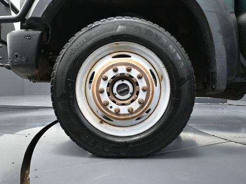 Used 2010 Ford F550 4x4 Regular Cab Super Duty image 15