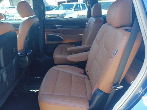 Used 2023 Kia Telluride SX Prestige X-Pro image 35
