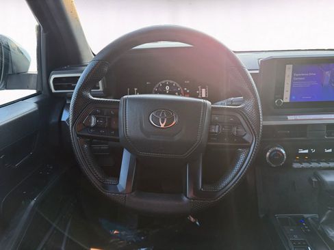 Used 2025 Toyota Tacoma Limited image 12
