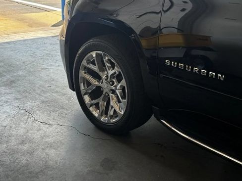 Used 2020 Chevrolet Suburban Premier w/ Max Trailering Package AWD/4WD image 5