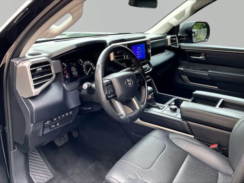 Used 2023 Toyota Tundra SR5 w/ SR5 Premium Package RWD image 17