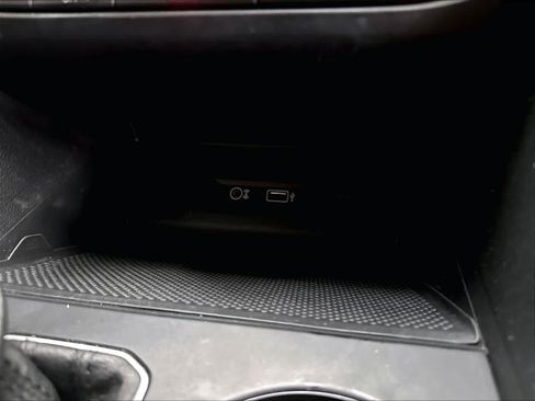 Used 2019 Volkswagen Atlas SE w/ Towing Package FWD image 19