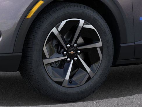 New 2026 Chevrolet Equinox EV LT image 9