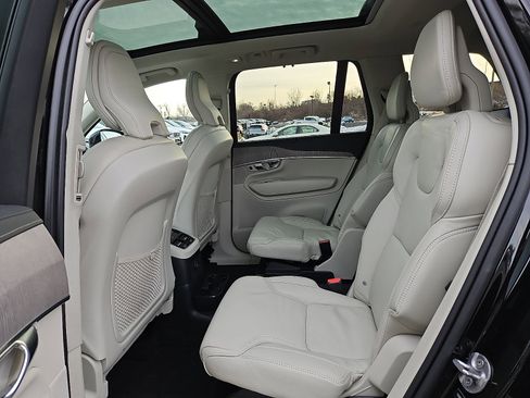 Certified 2023 Volvo XC90 T8 Ultimate image 10