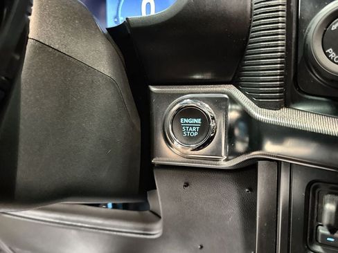 Used 2025 Ford F150 Raptor AWD/4WD image 24
