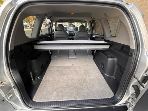 Used 2006 Toyota RAV4 Limited FWD image 16