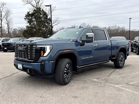 New 2026 GMC Sierra 2500 Denali Ultimate image 4