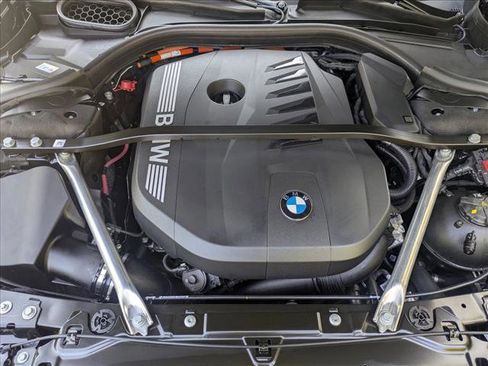 Used 2026 BMW 750e xDrive AWD/4WD image 18
