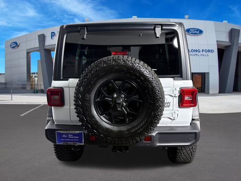 Used 2024 Jeep Wrangler Unlimited Sport AWD/4WD image 4