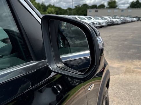 Used 2025 Mercedes-Benz GLE 450e 4MATIC w/ Driver Assistance Package image 42