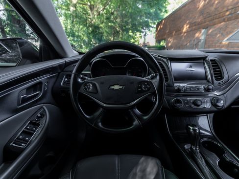 Used 2018 Chevrolet Impala Premier FWD image 6