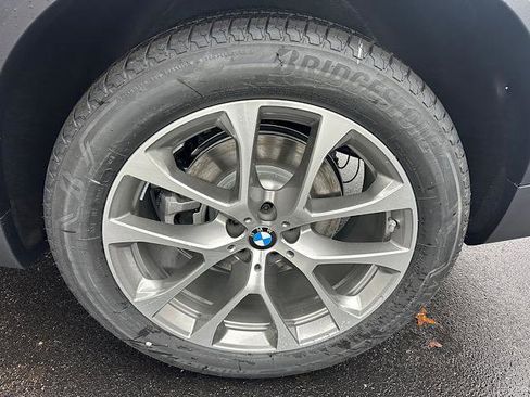 New 2026 BMW X5 xDrive40i w/ Premium Package image 7
