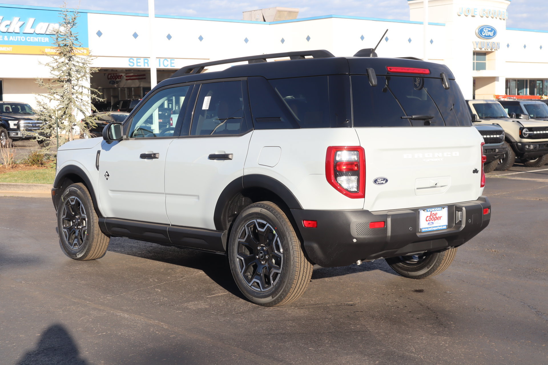 New 2026 Ford Bronco Sport Outer Banks w/ Outer Banks Tech Package+ AWD/4WD image 23