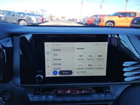 Certified 2025 Toyota Camry SE image 18