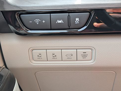 Used 2024 Kia Carnival SX FWD image 26
