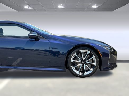 Used 2018 Lexus LC 500 Coupe w/ Sport Package RWD image 33
