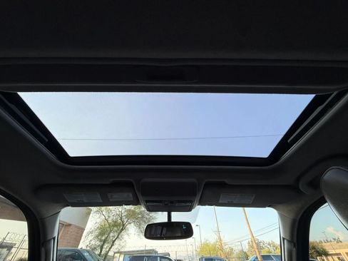 Used 2013 Nissan Frontier SL w/ Moonroof Pkg AWD/4WD image 52