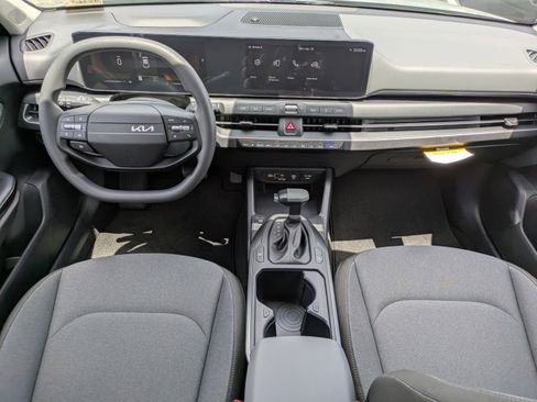 Certified 2026 Kia K4 FWD image 21