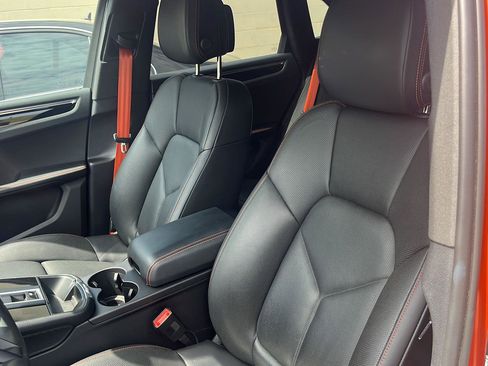 Used 2022 Porsche Macan S image 10