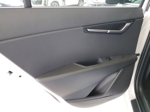 Certified 2026 Kia Niro LX FWD image 18