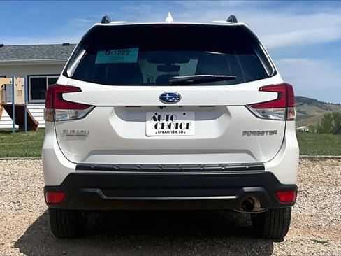 Used 2023 Subaru Forester Premium AWD/4WD image 6