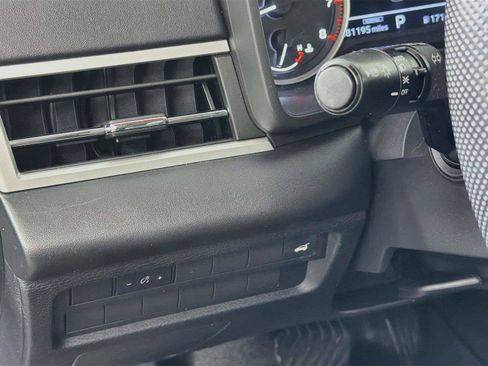 Used 2022 Mitsubishi Outlander SEL AWD/4WD image 17