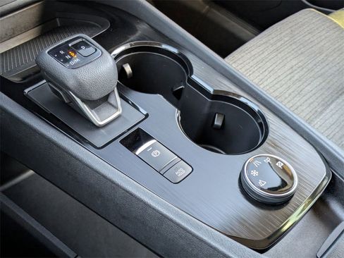 Certified 2023 Nissan Rogue SV image 22