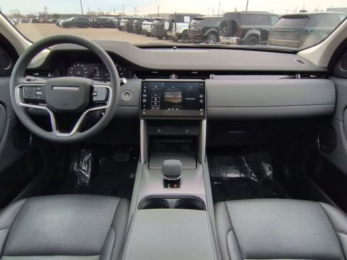Used 2025 Land Rover Discovery Sport S image 15