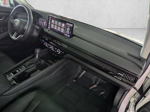 Used 2024 Honda Accord Touring image 23