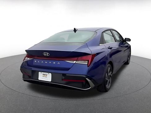 Used 2025 Hyundai Elantra SEL image 15