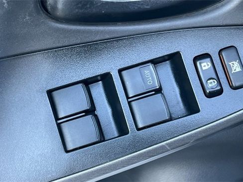 Used 2014 Toyota RAV4 EV image 12