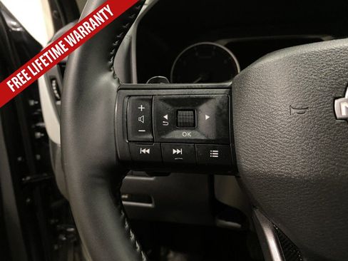 Used 2025 Nissan Rogue SV FWD image 33