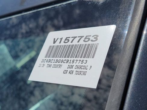 Used 2012 Chrysler Town & Country Touring FWD image 26