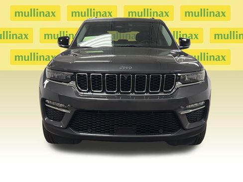 Used 2022 Jeep Grand Cherokee Limited w/ Luxury Tech Group II AWD/4WD image 6