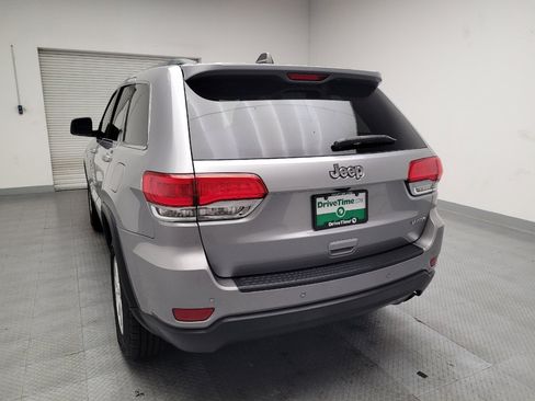 Used 2019 Jeep Grand Cherokee Laredo image 6