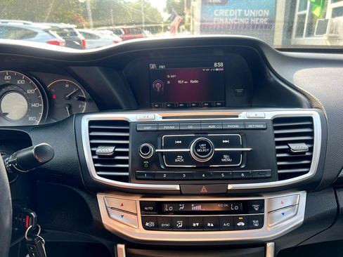 Used 2014 Honda Accord Sport image 9