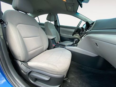 Used 2020 Hyundai Elantra SEL FWD image 15