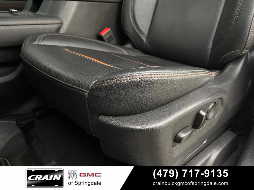 Used 2025 GMC Sierra 1500 AT4 w/ AT4 Premium Package AWD/4WD image 22
