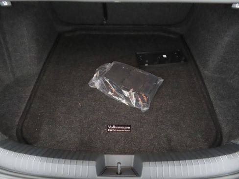 New 2025 Volkswagen Jetta SEL image 22