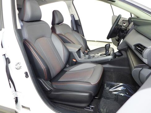 Certified 2025 Subaru Crosstrek 2.5i Limited w/ Crosstrek Mirror Package image 19