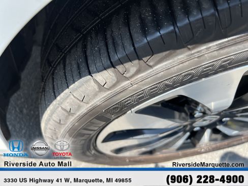 Used 2017 Honda Accord Touring image 12