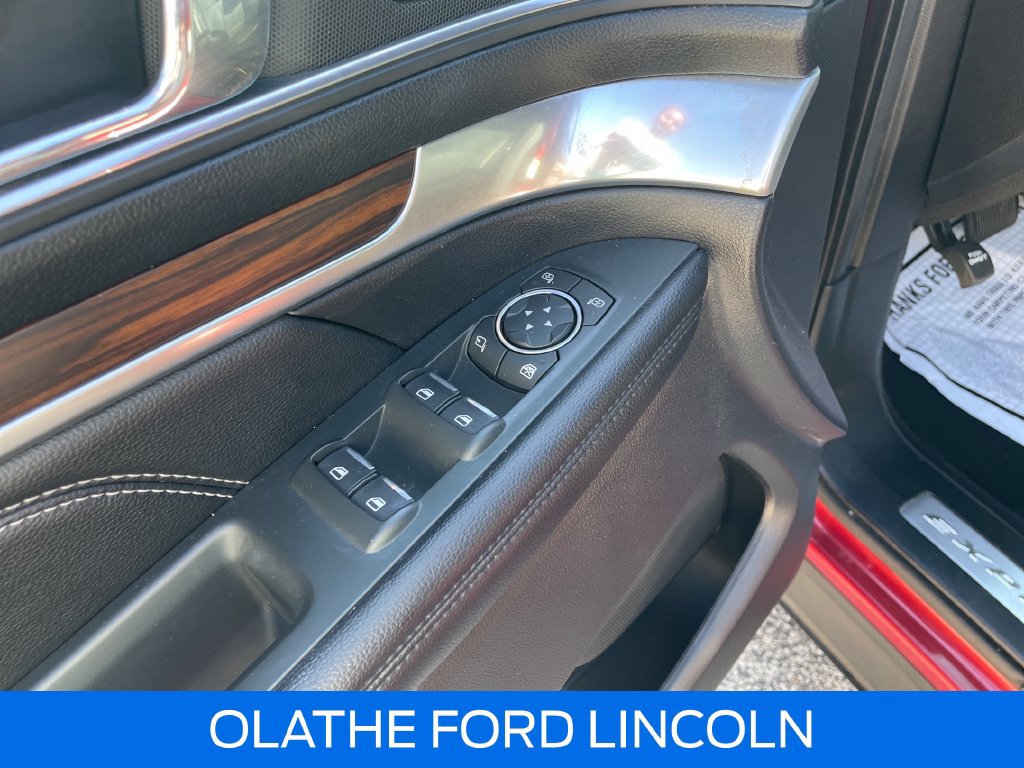 Used 2018 Ford Explorer Limited w/ Equipment Group 301A AWD/4WD image 13