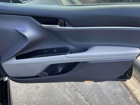 Used 2019 Toyota Camry SE image 44