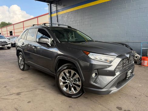 Used 2019 Toyota RAV4 Limited w/ Advanced Technology Package AWD/4WD image 1