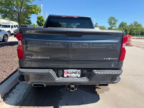 Used 2019 Chevrolet Silverado 1500 Custom w/ Custom Value Package AWD/4WD image 6