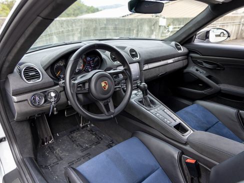 Certified 2023 Porsche 718 Cayman GT4 RS RWD image 4